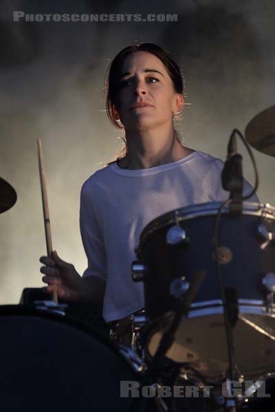 SAVAGES - 2015-08-16 - SAINT MALO - Fort de St Pere - Fay Milton